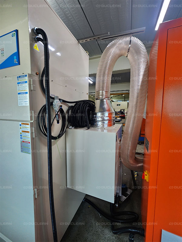 파이프레이저 절단 공정에 듀크린 흄집진기 FC Series 설치